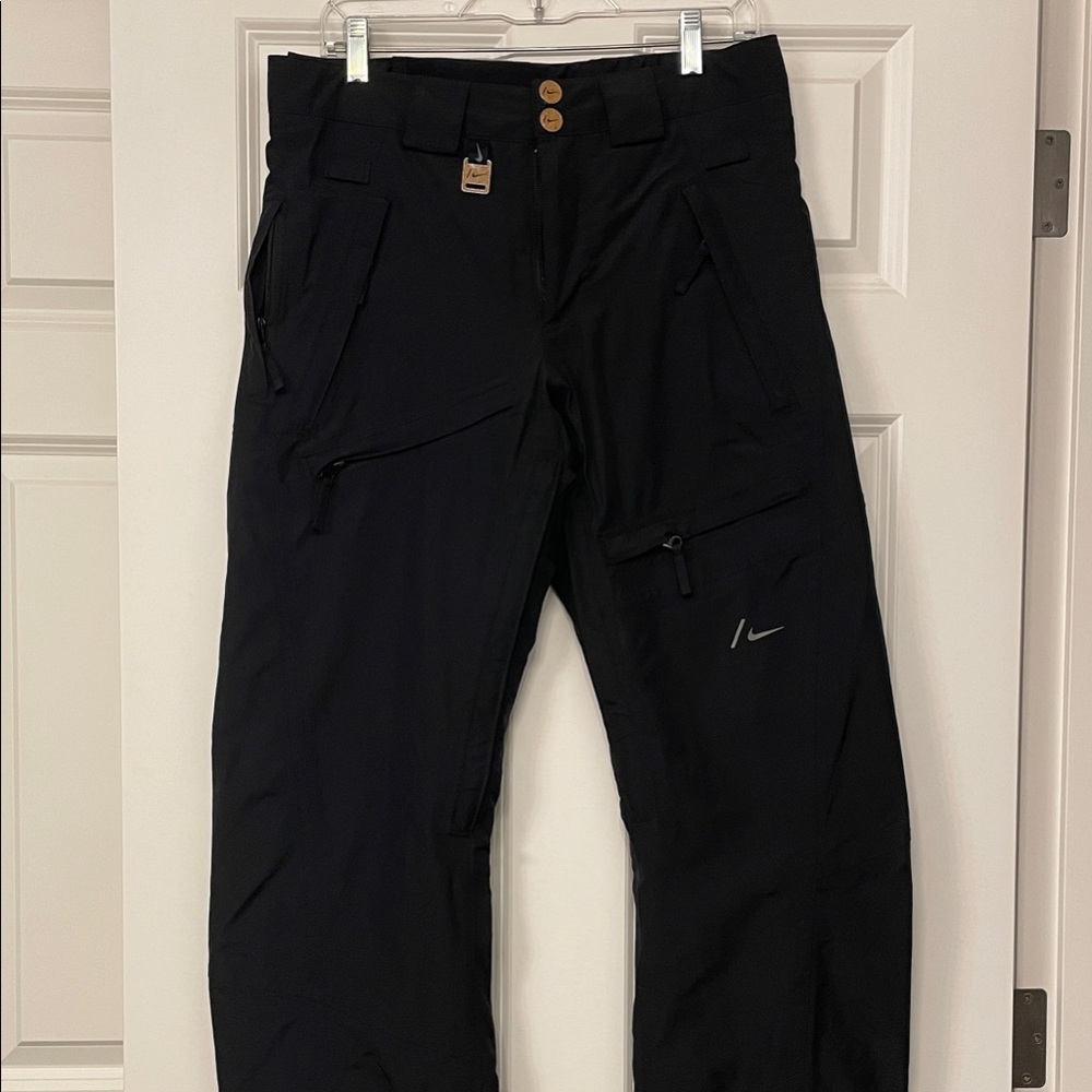 Men's Black Snowboarding Pants with Zipper Pockets